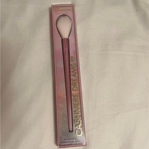 real techniques cashmere dreams highlight brush